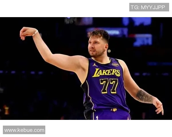 东契奇独狼式崩盘，老詹体能危机露出！湖人软弱的防卫该怎么弥补